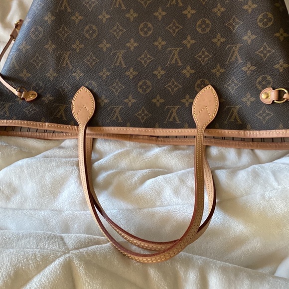Louis Vuitton Neverfull mm - Picture 8 of 10